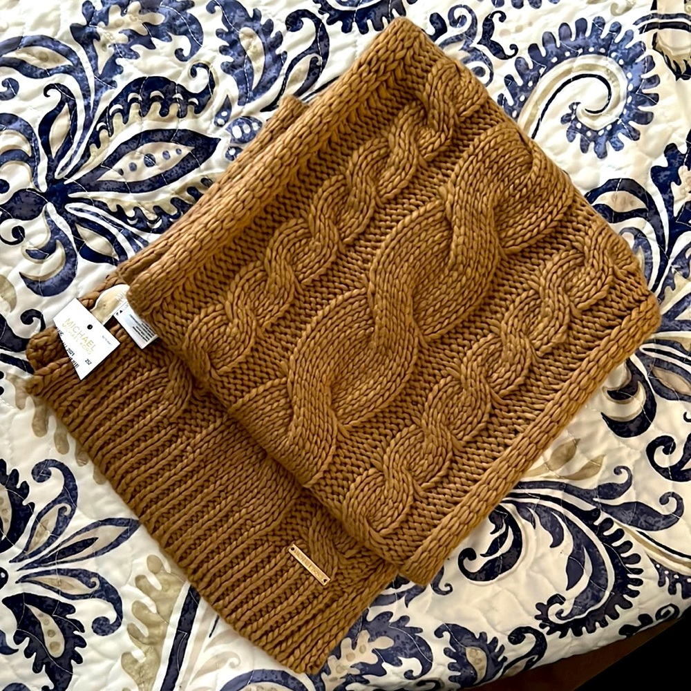 Michael kors scarf